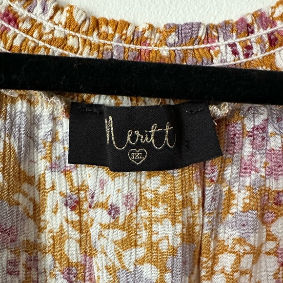 Floral top - Picture 2 of 3